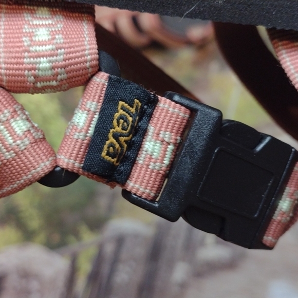 TEVA mauve sandals size 9.5? - Picture 5 of 6